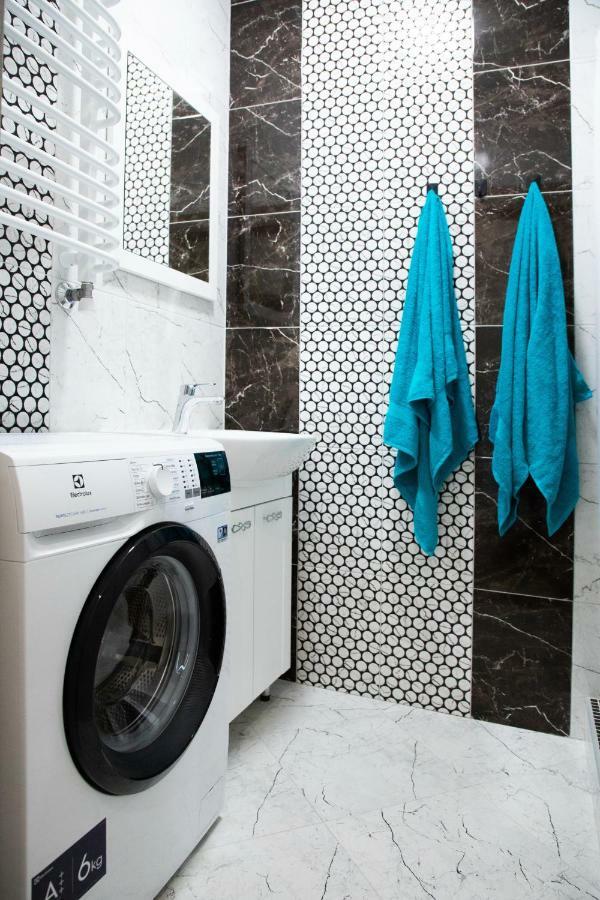 Kit Apartament Apartment ลวีฟ ภายนอก รูปภาพ