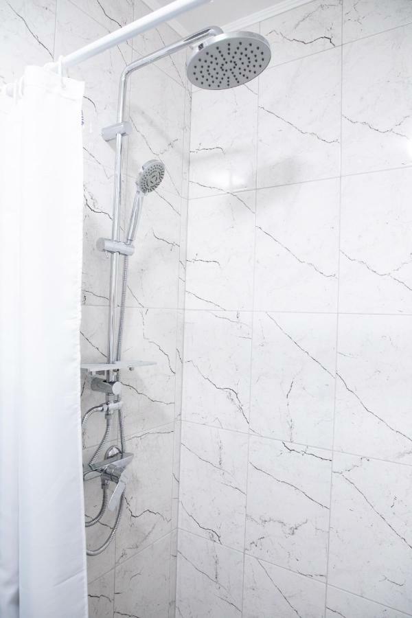 Kit Apartament Apartment ลวีฟ ภายนอก รูปภาพ