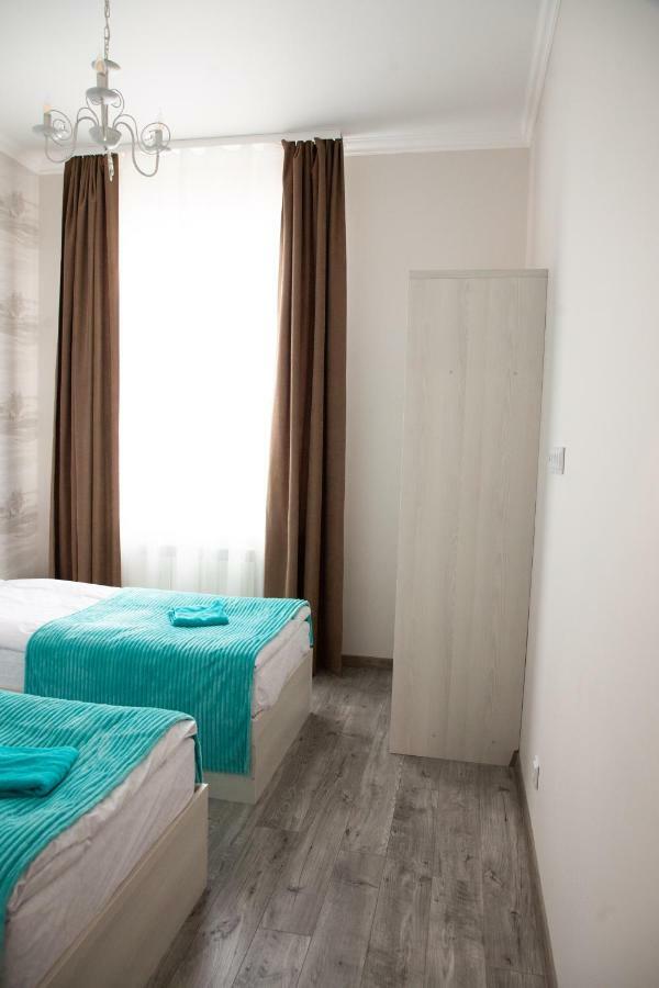 Kit Apartament Apartment ลวีฟ ภายนอก รูปภาพ