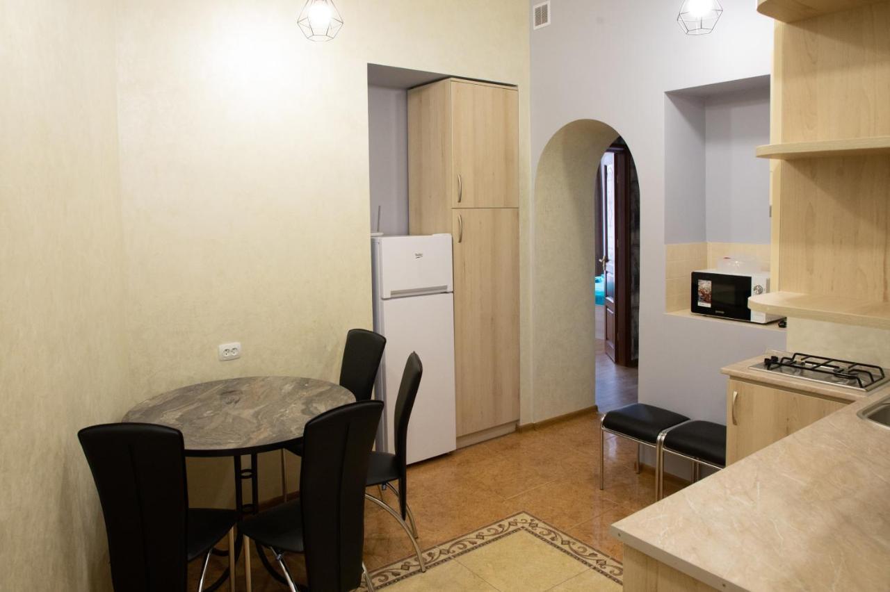 Kit Apartament Apartment ลวีฟ ภายนอก รูปภาพ